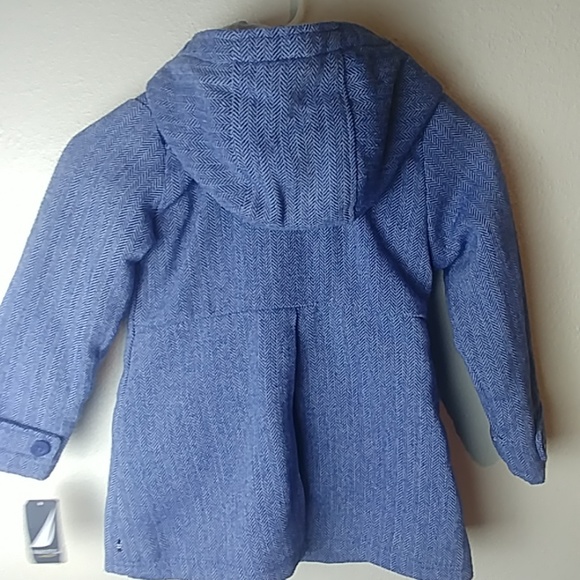 Coat - Picture 5 of 7